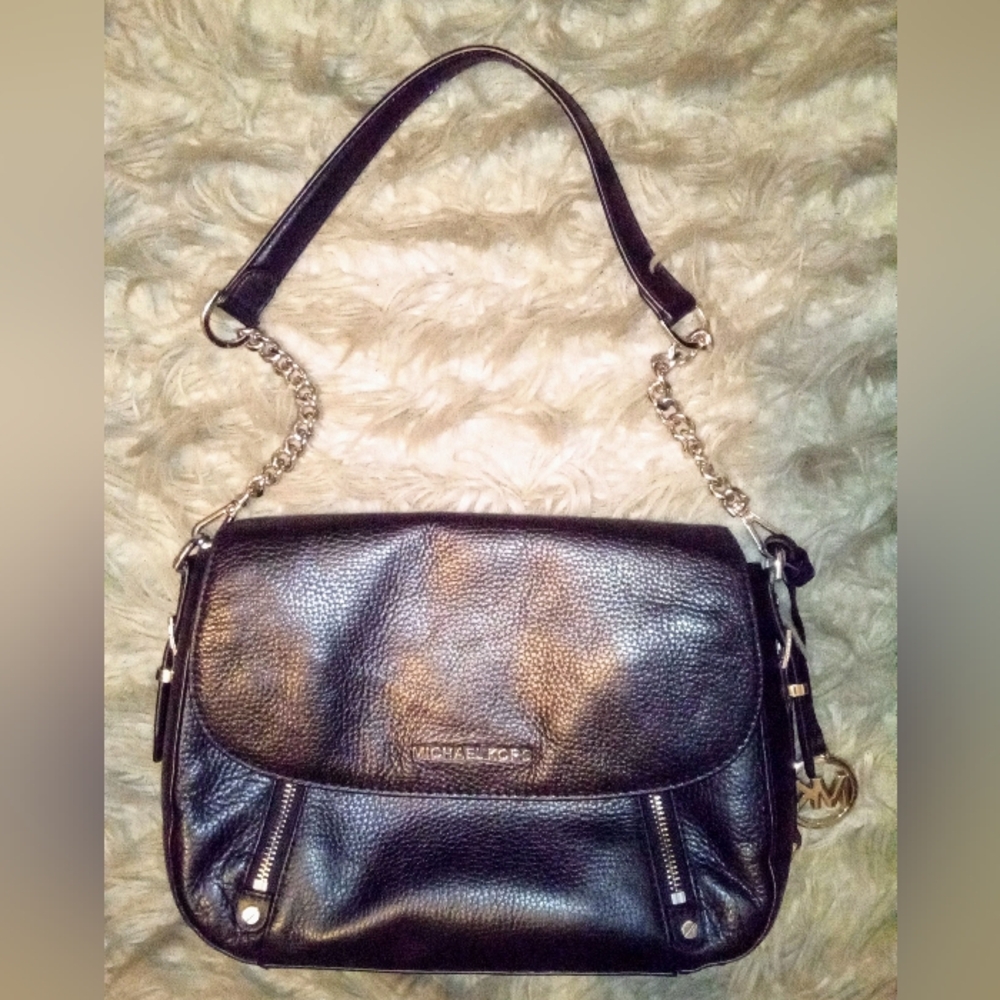 Michael Kors AC-2103 Black Bedford Legacy Pebbled Leather Chain Shoulder Bag
